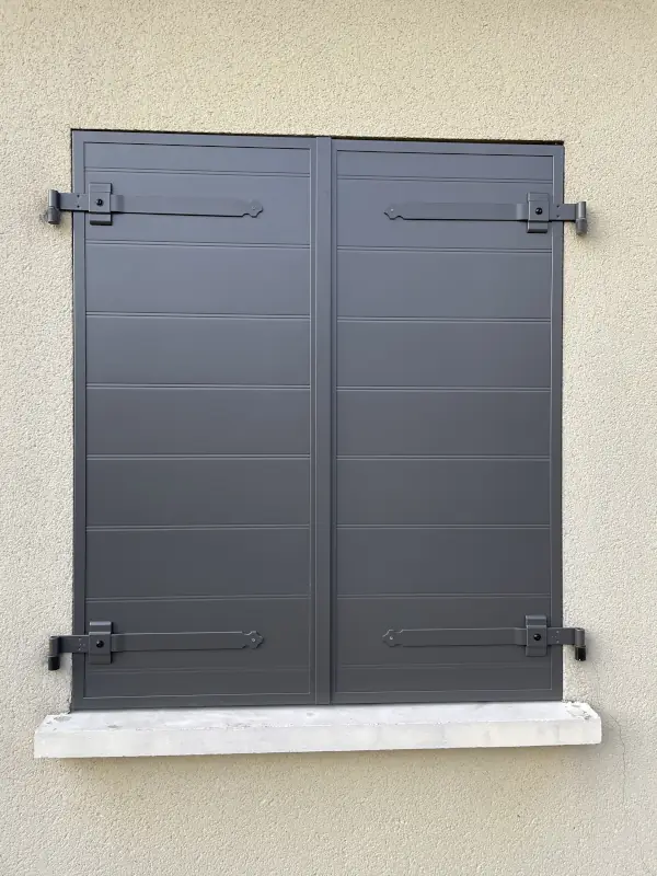 volet battant aluminium ferme